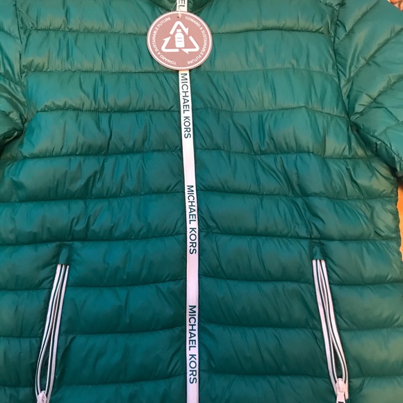 Michael Michael Kors
Limited green Puffer Jacket - Picture 4 of 4